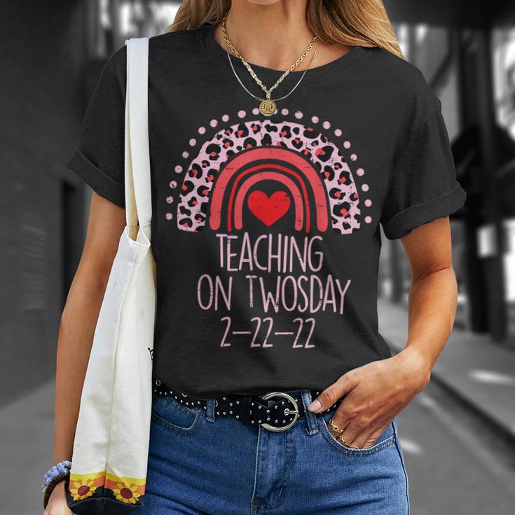 Teaching On Twosday 2-22-22 Twos Day 2022 Teacher Men T-Shirt Gifts for Her