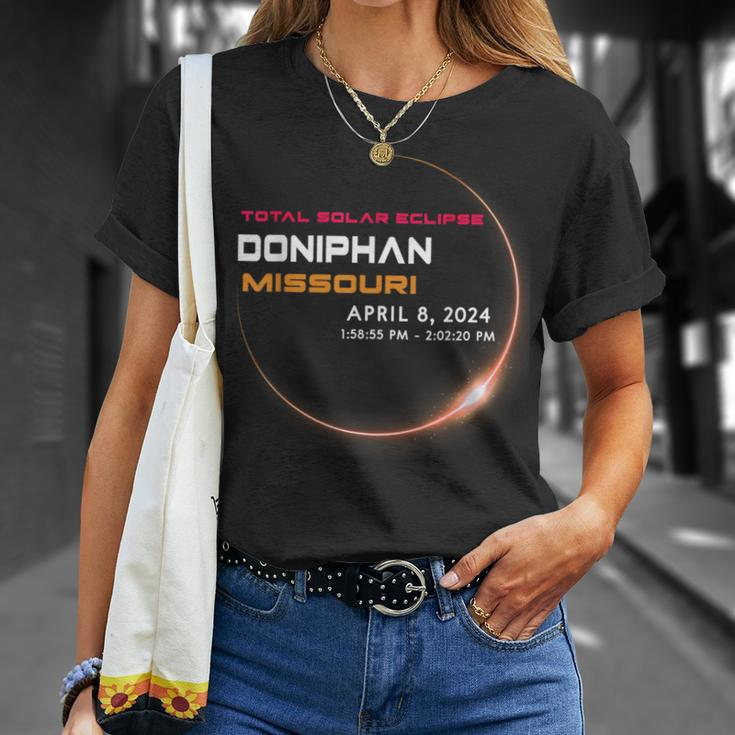 Total Solar Eclipse 2024 In Doniphan Missouri T-Shirt Gifts for Her