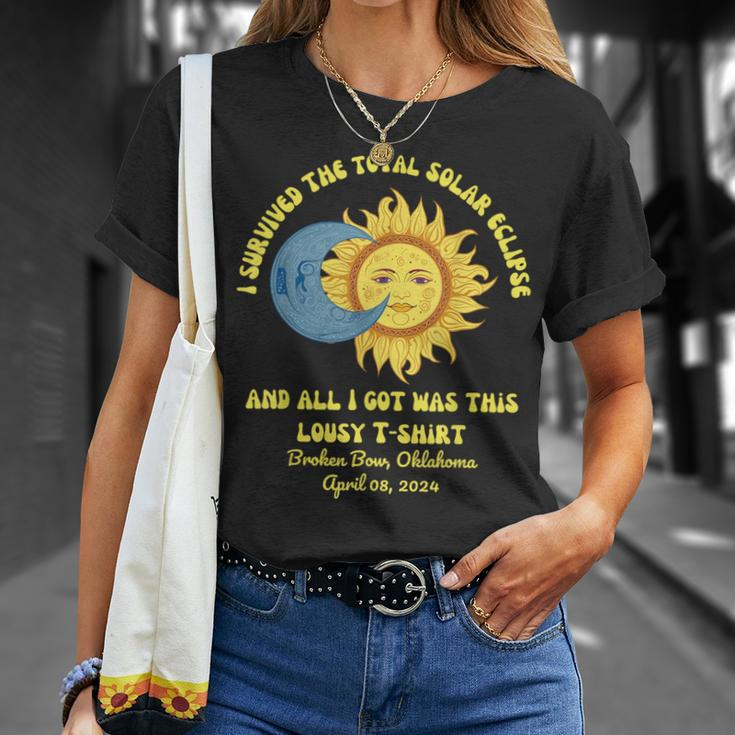 Total Solar Eclipse Broken Bow Oklahoma April 8 2024 Retro T-Shirt Gifts for Her