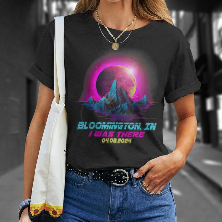 Vaporwave Total Solar Eclipse Bloomington Indiana In T-Shirt Gifts for Her