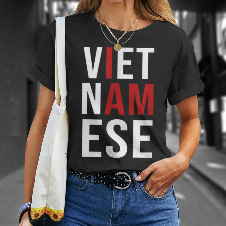 I Am Vietnamese Awesome Vietnam Pride Asian T-Shirt Gifts for Her