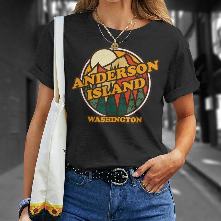 Vintage Anderson Island Washington Mountain Hiking Print T-Shirt Gifts for Her
