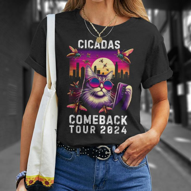 Vintage Cat Selfie With Cicada Comeback Summer Tour 2024 T-Shirt Gifts for Her