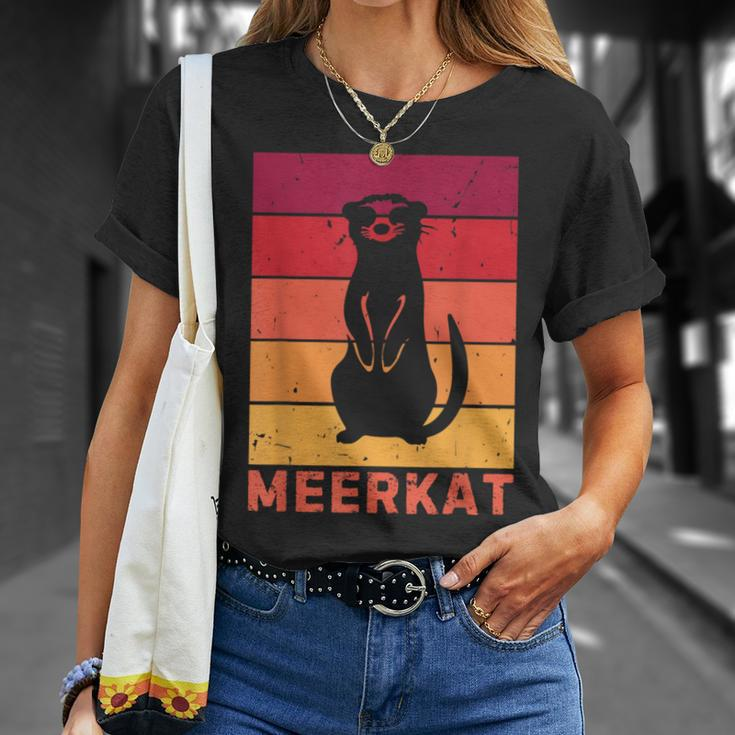 Vintage Meerkat Sunset Zoo Animal Silhouette Meerkat Lovers T-Shirt Gifts for Her