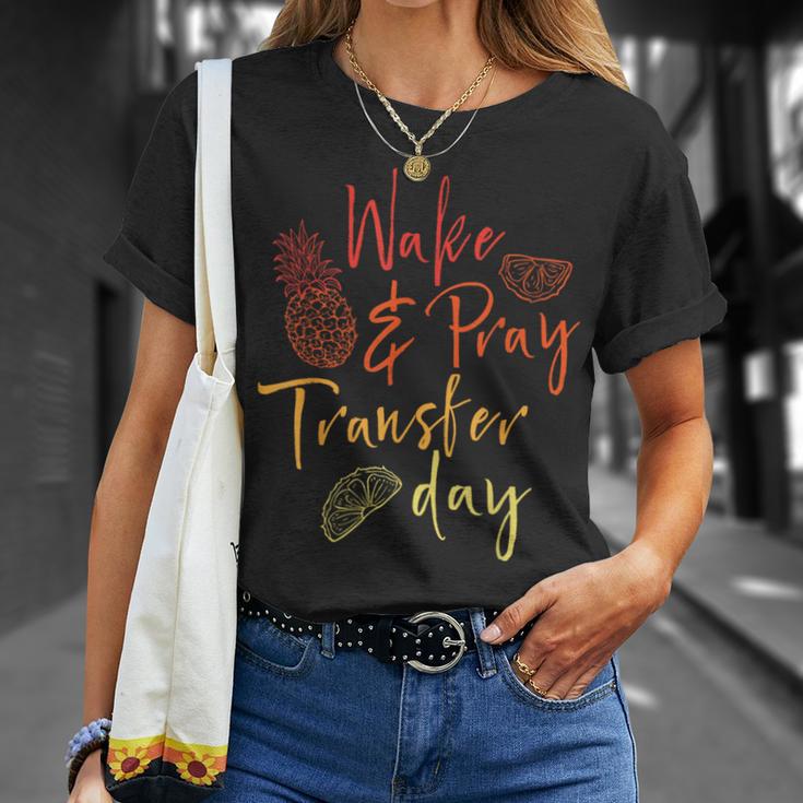 Wake & Pray Transfer Day Embryo Transfer Ivf Pregnancy T-Shirt Gifts for Her