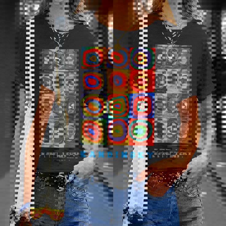 Wassily Kandinsky Color Estudio Cuadrados Círculos Concéntricos Camiseta unisex Regalos para ella