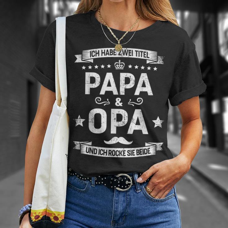 Zwei Titel Papa Und Opa Rocke Beideatertag Geburtstag T-Shirt Geschenke für Sie