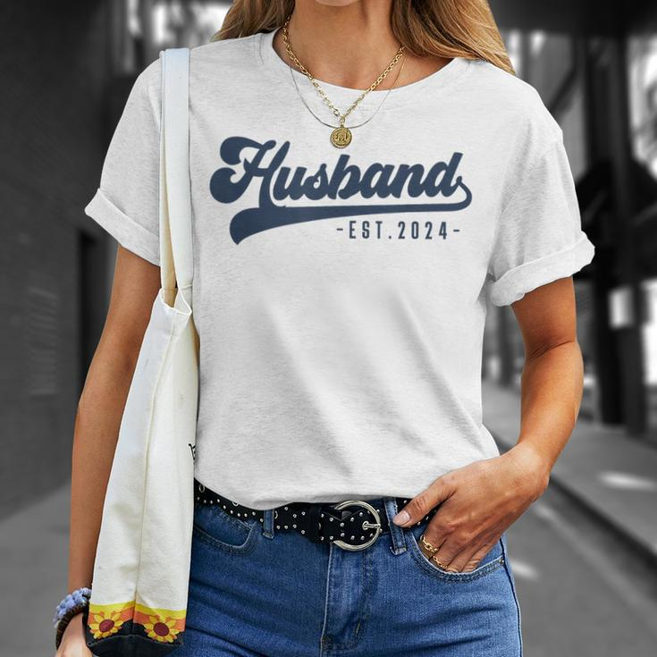 Husband Est 2024 Just Married Honeymoon Hubby Wedding Couple T-Shirt Gifts for Her