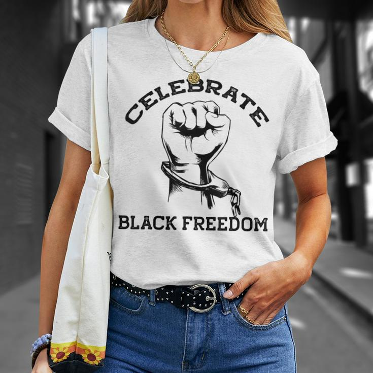 Junenth Celebrate Black Freedom Broken Chains Meme T-Shirt Gifts for Her