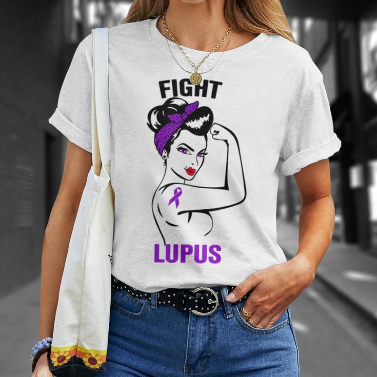 Im Mai Tragen Wir Lila Frauen Lupus Bewusstseinsmonat T-Shirt Geschenke für Sie