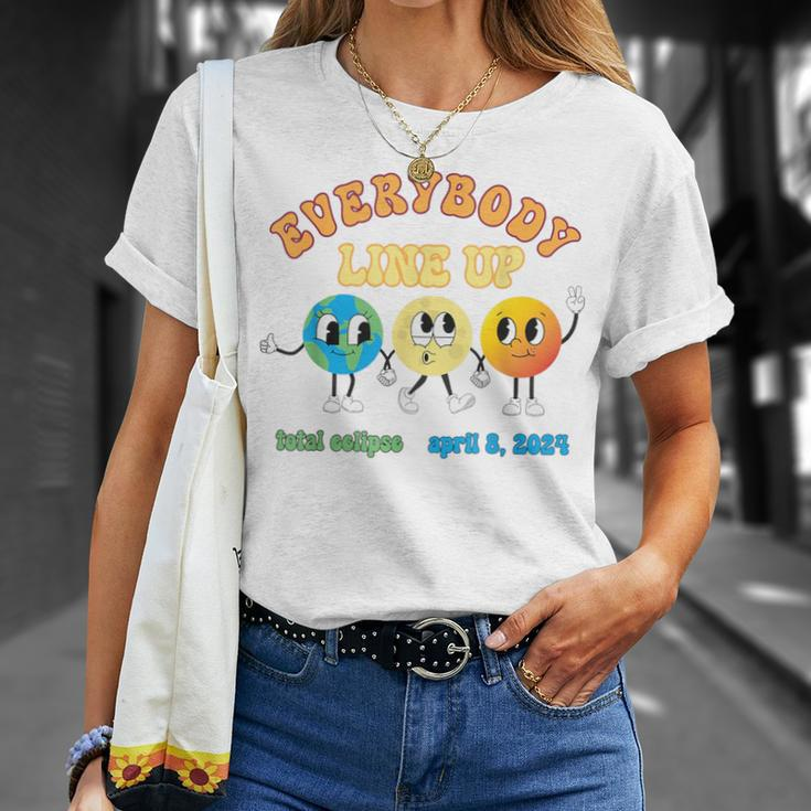 Retro Everybody Line Up Total Solar Eclipse 2024 Earth Moon T-Shirt Gifts for Her