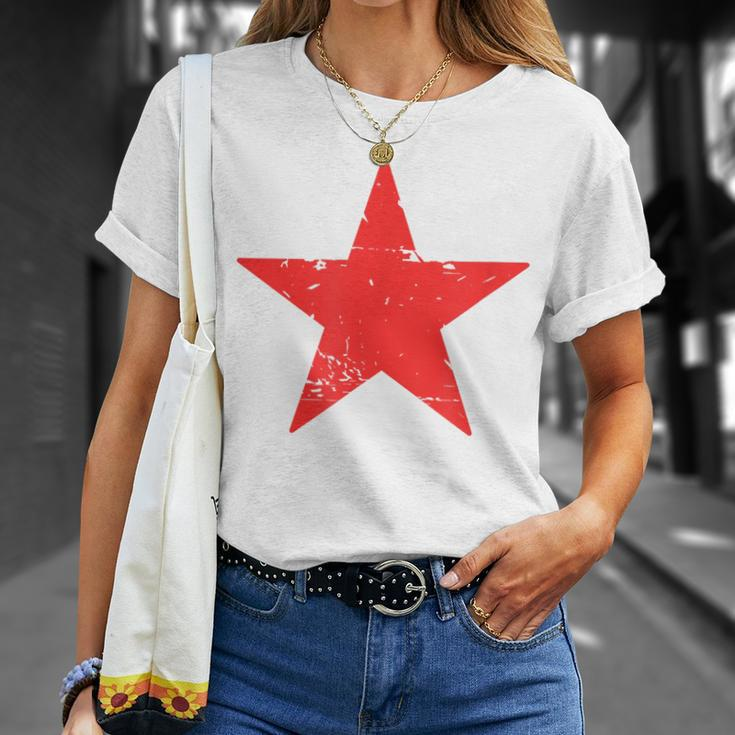 Retro Red Star Distressed Revolution Vintage Retro T-Shirt Gifts for Her