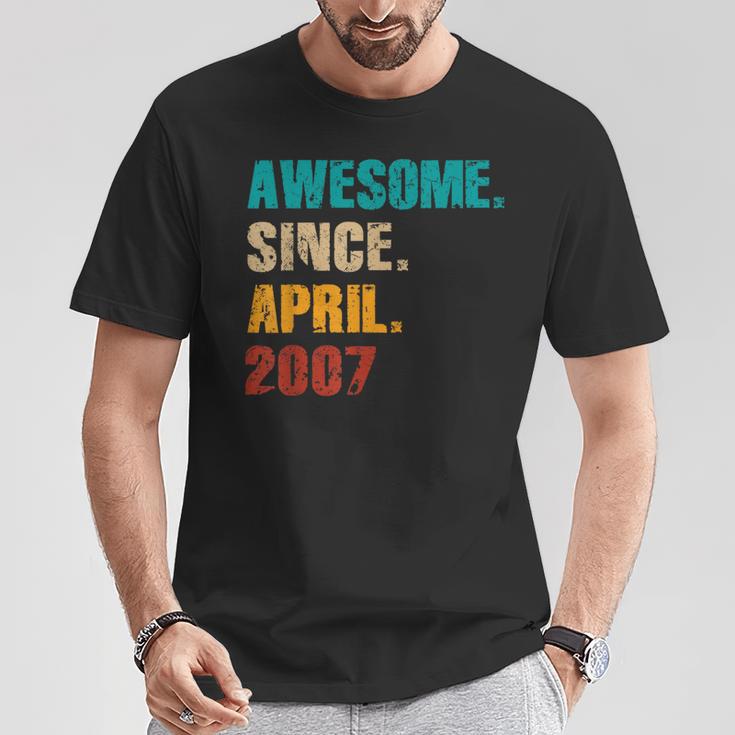 17 Year Old Vintage Awesome Since April 2007 17Th Birthday T-Shirt Unique Gifts