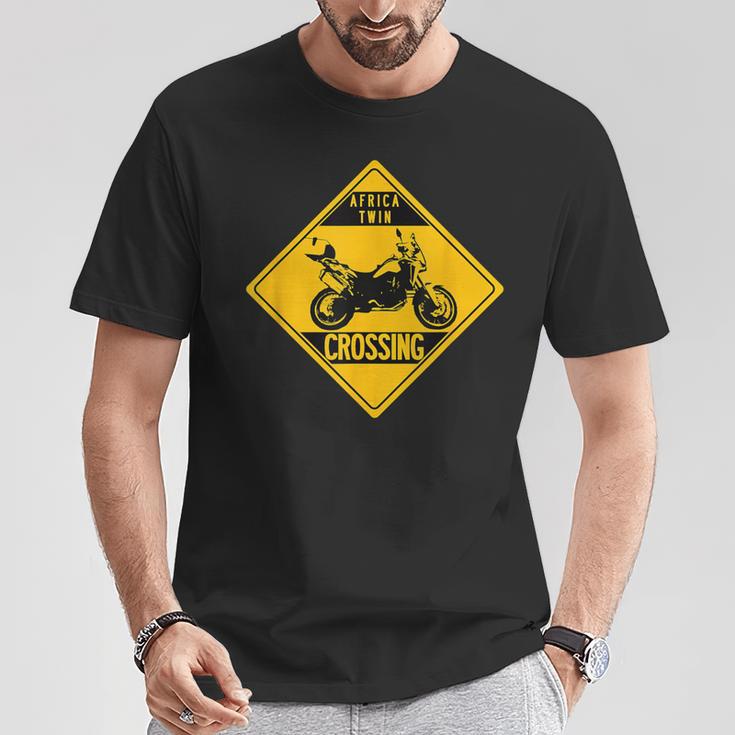 Africa Twin Crossing T-Shirt für Motorradfans, Schwarzes Design Lustige Geschenke