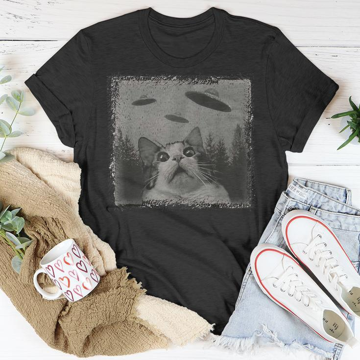 Alien Ufo Cat Selfie Kitty Vintage Graphic Cats Lover T-Shirt Unique Gifts