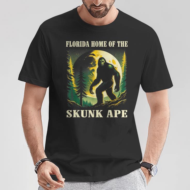 Classic Florida Of The Skunk Ape Cute Animal Pet Monsters T-Shirt Unique Gifts