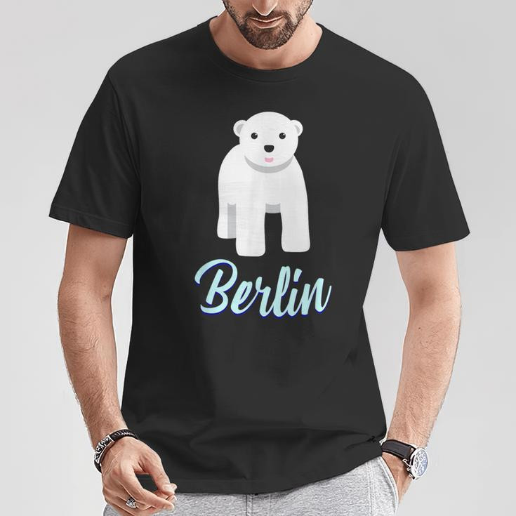 Cute Polar Bear Baby In Berlin T-Shirt Lustige Geschenke