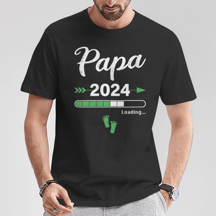 Damen Papa Loading 2024 Werdender Papa Baby Geburt Daddy To Be Mit-Ausschnitt T-Shirt Lustige Geschenke