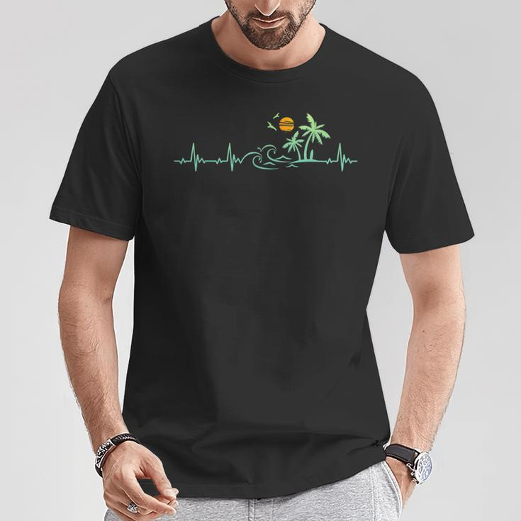 Heartbeat Palm Tree Retro Tropical Beach Island Trees T-Shirt Unique Gifts