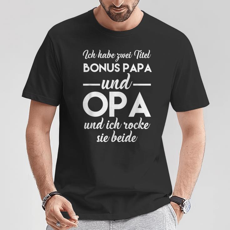 Ich Habe Zwei Titel Bonus Papa Und Opa Ich Rocke Sie Both T-Shirt Lustige Geschenke