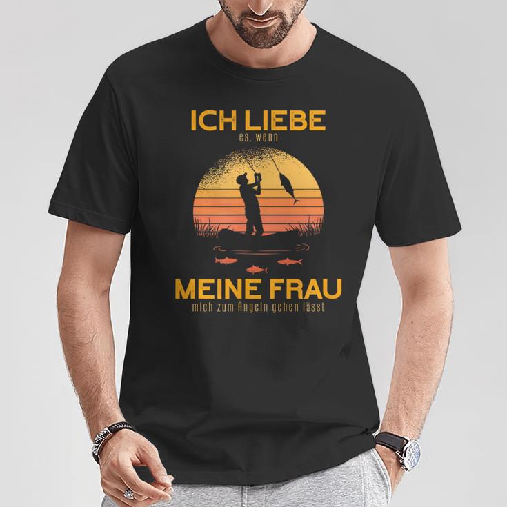 Ich Liebe Es Es Wenn Mein Frauu Mich Zum Fishing Gehen I Love It T-Shirt Lustige Geschenke