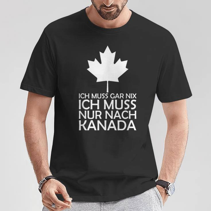 Ich Muss Nur Nach Kanada Rotes T-Shirt für Fans Lustige Geschenke