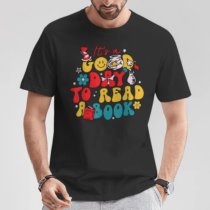 It's A Good Day To Read A Book Reading Day Cat Teachers T-Shirt Unique Gifts