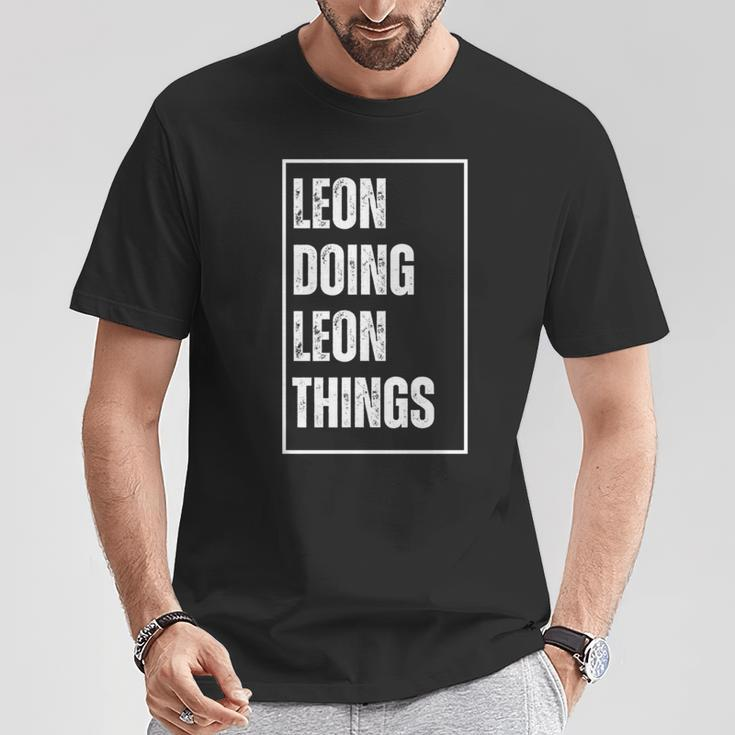 Leon Doing Leon Things Lustigerorname Geburtstag T-Shirt Lustige Geschenke