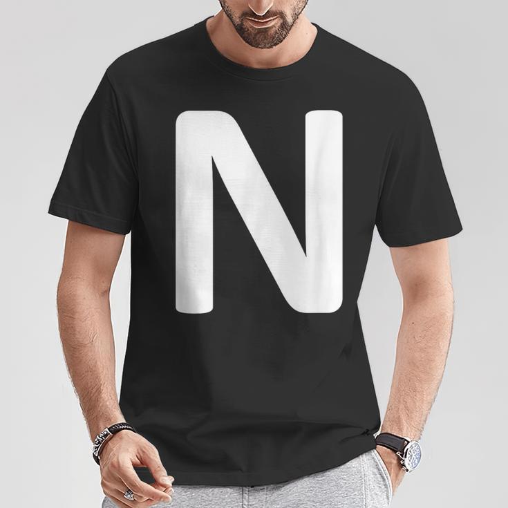 Letter N T-Shirt Lustige Geschenke