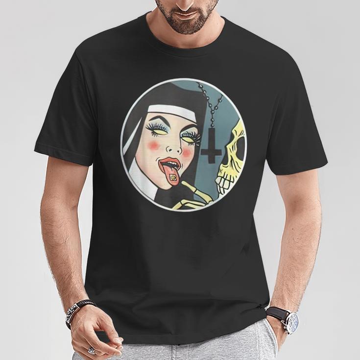 Lick Skull Unholy Nun Sexy Black T-Shirt Lustige Geschenke