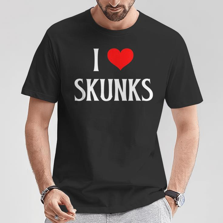 I Love Skunks I Heart Skunks Skunk Lover Stink Badger Weasel T-Shirt Unique Gifts