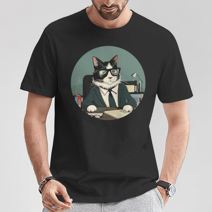 Lustiger Mitarbeiter Des Jahres Mit Dieser Lustigen Katze Mit Brille T-Shirt Lustige Geschenke