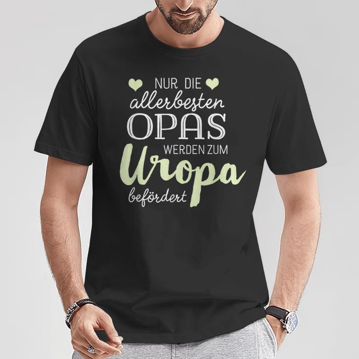 Nur Die Allerbeste Opas Werden Zum Uropa Befördert German Langu T-Shirt Lustige Geschenke