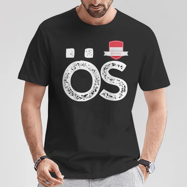 Österreich Menschenflagge Buchstaben Ö Und S Österreich Österreich T-Shirt Lustige Geschenke