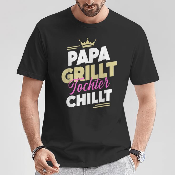 Papa Grillt Tochter Chilltatertag Outdoor Grillen Fan T-Shirt Lustige Geschenke