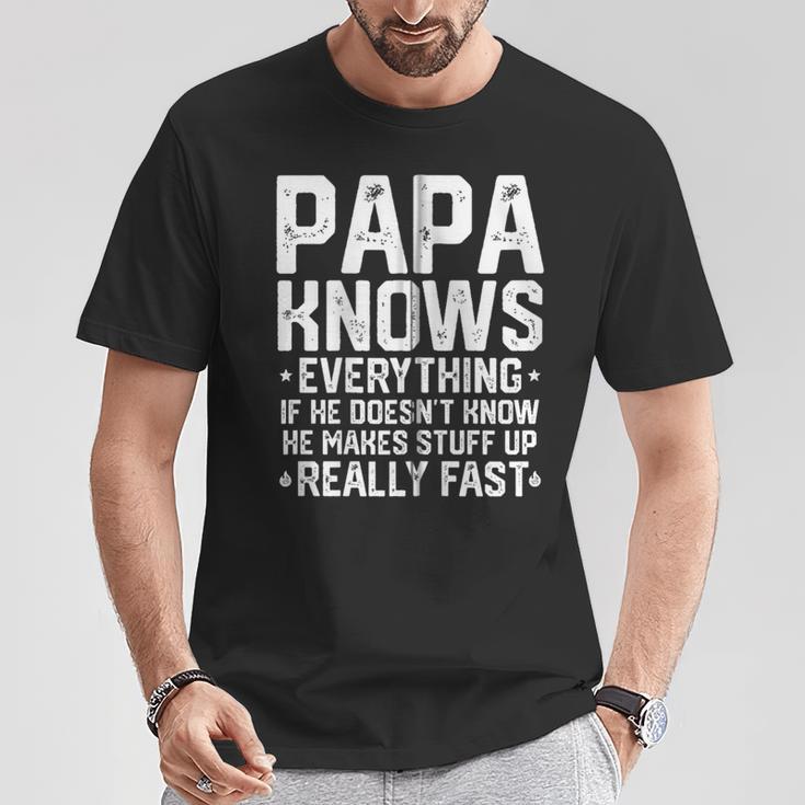 Papa Knows Everythingintage Opa Dad Witzeatertag Kapuzenjacke T-Shirt Lustige Geschenke