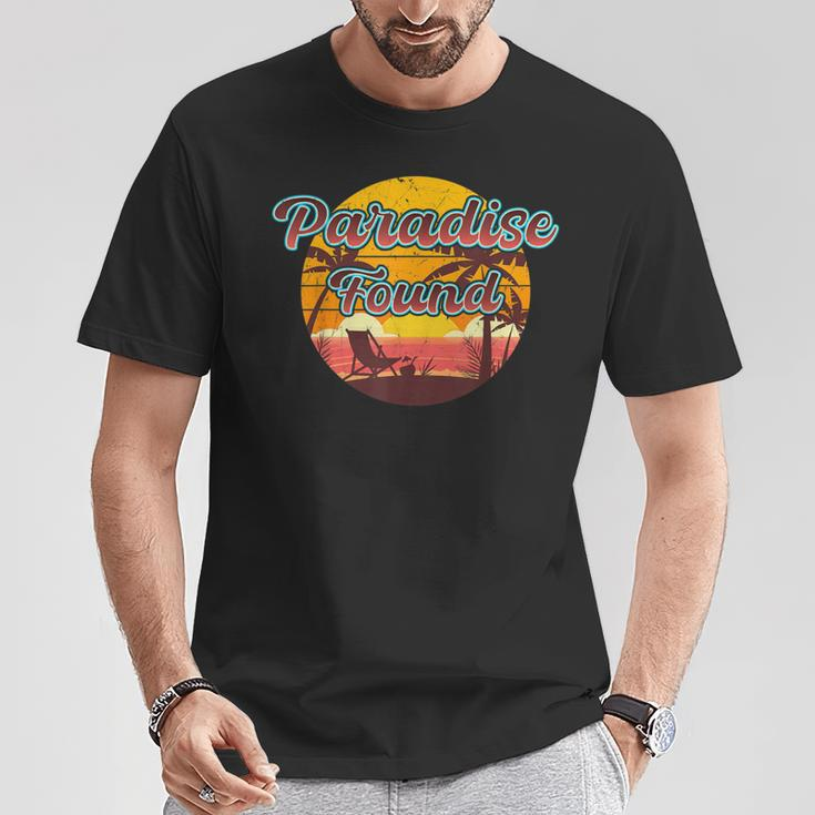 Paradise Found Retro Beach Scene Holiday Summer T-Shirt Unique Gifts