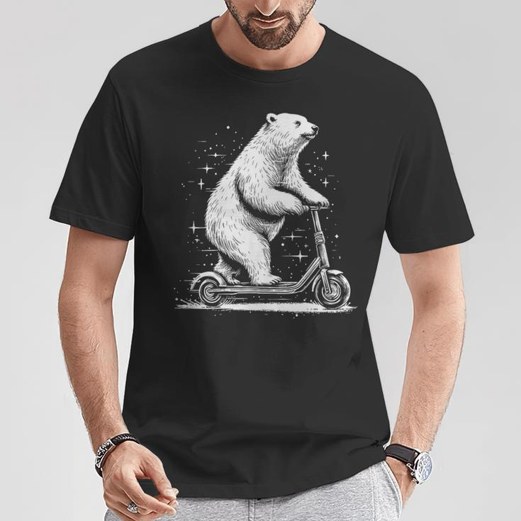 Polar Bear On An E-Scooter T-Shirt Lustige Geschenke