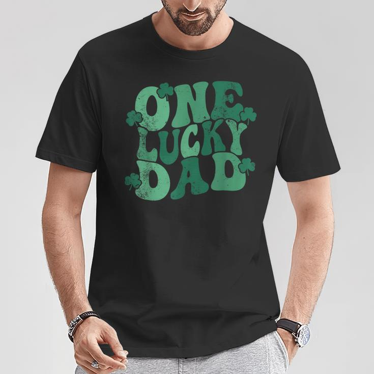 Retro One Lucky Dad St Patrick's Day Dad One Lucky Daddy T-Shirt Unique Gifts