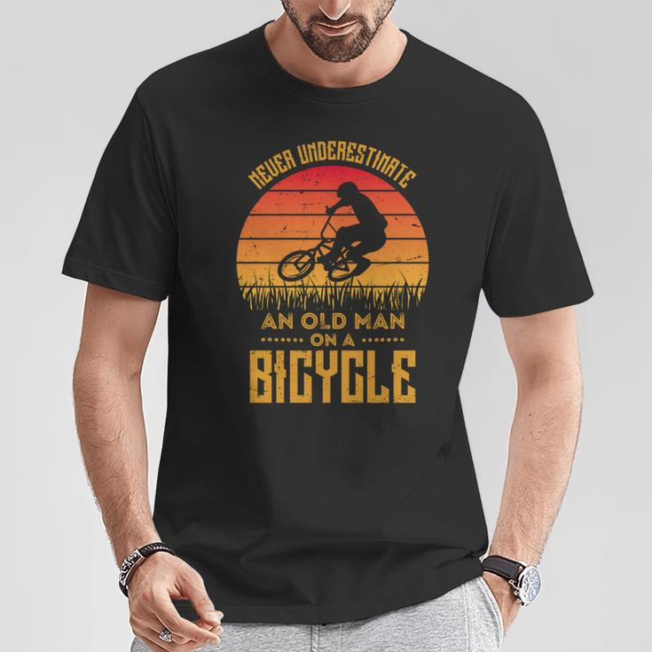 Retro Never Underestimate An Old Man On A Bicycle T-Shirt Funny Gifts