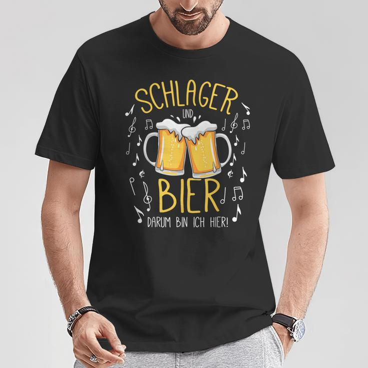 Schlager Und Bier Darum Bin Ich Hier Schlagerparty Costume T-Shirt Lustige Geschenke