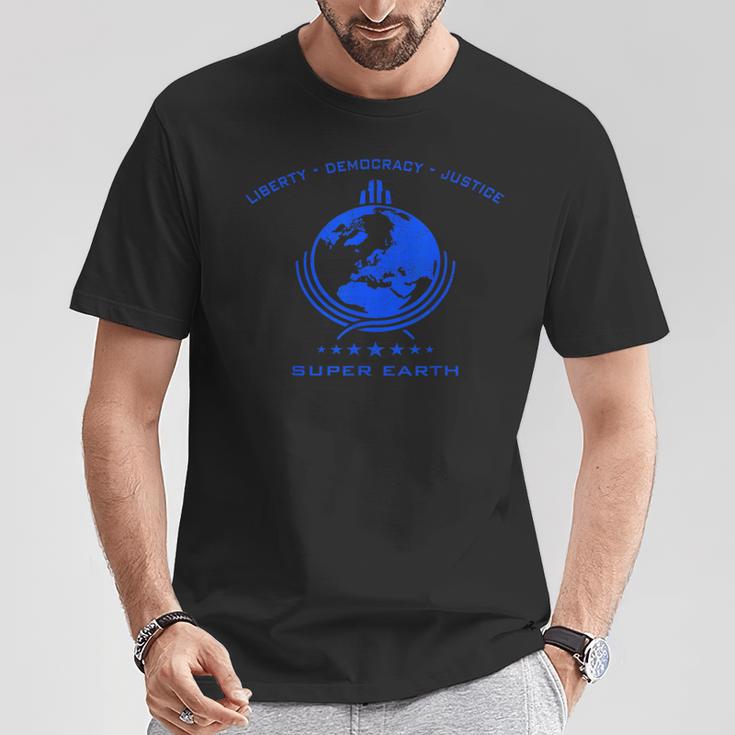 Super Earth Stürzt Sich In Die Hölleum Die Freiheit Zu Find T-Shirt Lustige Geschenke