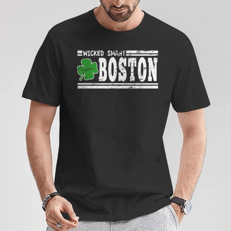 Wicked Smaht Boston Massachusetts Accent Smart Ma Distressed T-Shirt Unique Gifts