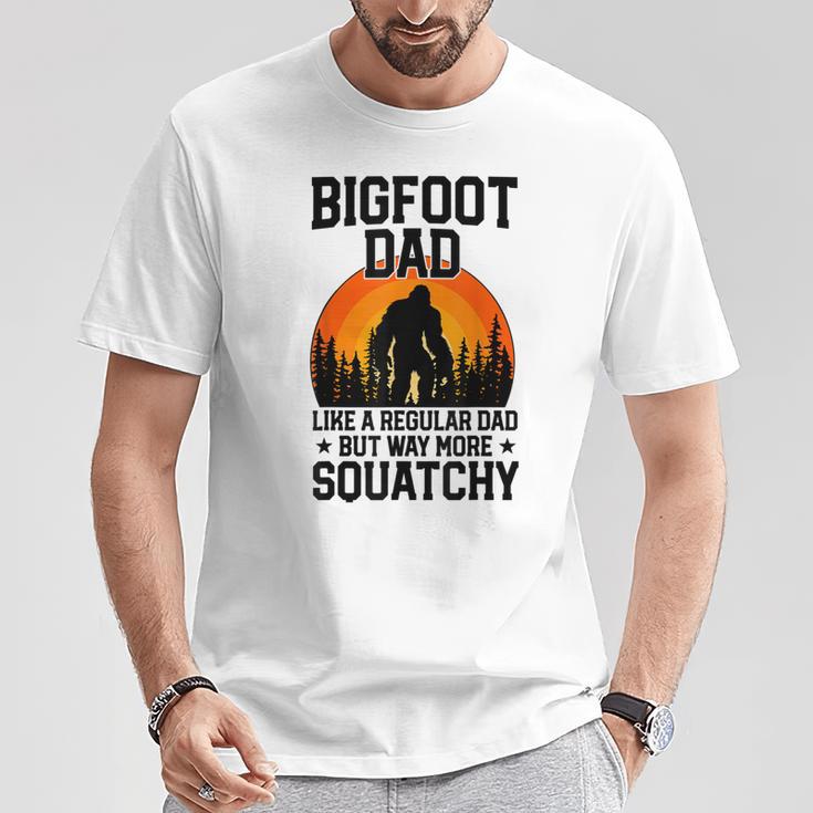 Bigfoot Dad Retro Papa Squatchintage Sasquatchatertag T-Shirt Lustige Geschenke