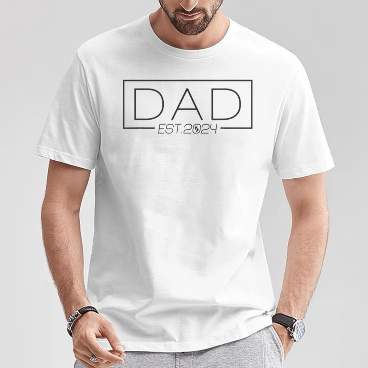 Dad Est 2024 Expect Baby 2024 Cute Father 2024 New Dad 2024 T-Shirt Funny Gifts