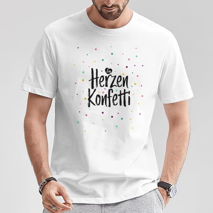 Frohes Weißes Herzkonfetti T-Shirt, Buntes Konfetti-Design Lustige Geschenke