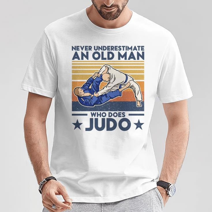 Never Underestimate An Old Man Who Does Judo Judo Lover T-Shirt Funny Gifts