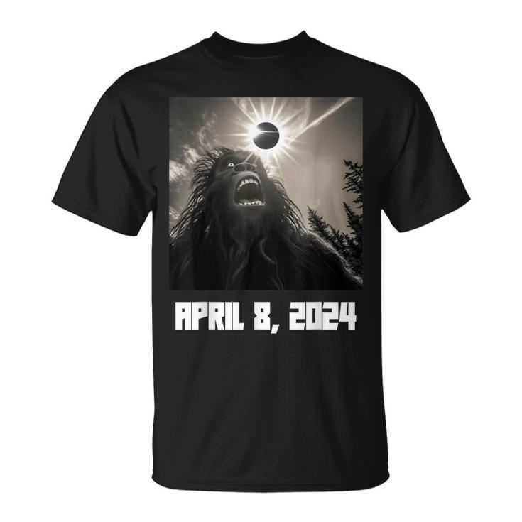 2024 Solar Eclipse Bigfoot Sasquatch Selfie T-Shirt