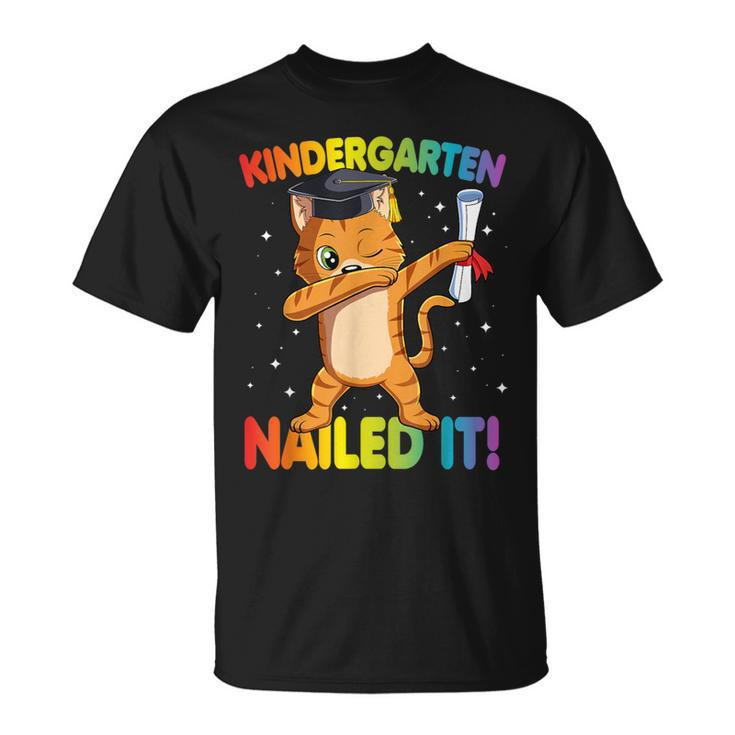 Dabbing Cat Kindergarten Nailed It Graduation Class 2021 T-Shirt