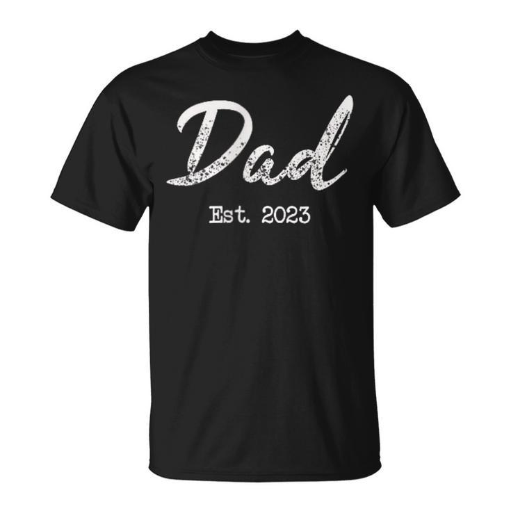 Dad Established 2023 First Time Dad And Father's Day T-Shirt